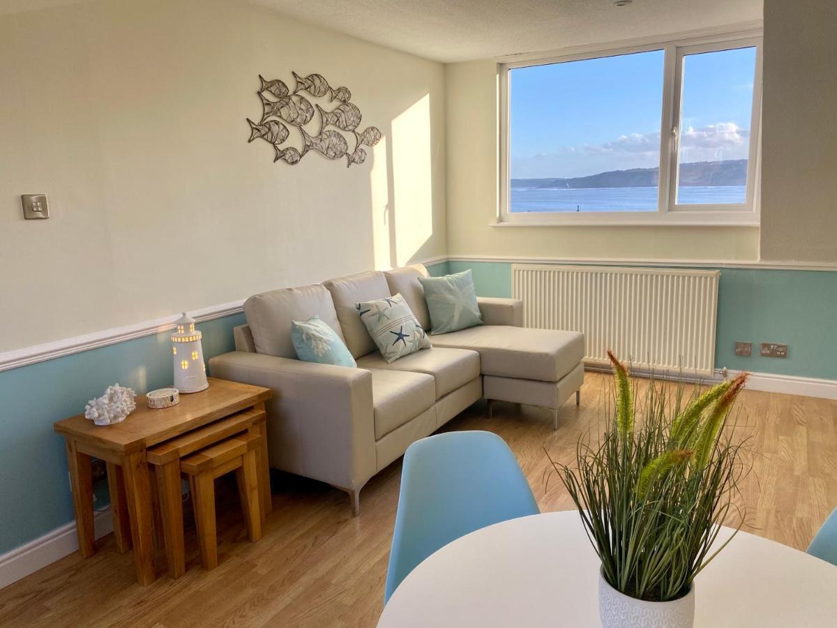 Lighthouse View, One Min From Harbour & Beach Apartamento Scarborough Exterior foto