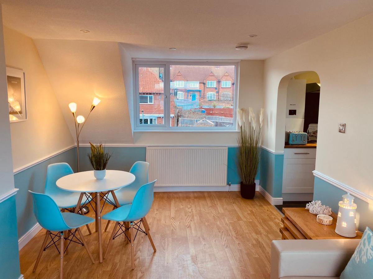 Lighthouse View, One Min From Harbour & Beach Apartamento Scarborough Exterior foto