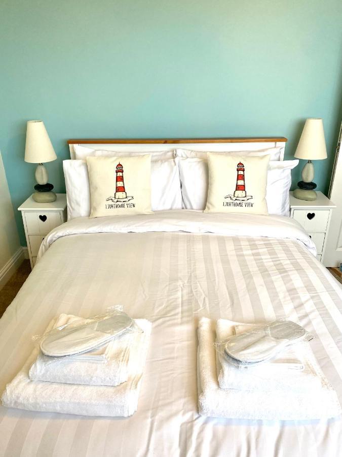 Lighthouse View, One Min From Harbour & Beach Apartamento Scarborough Exterior foto