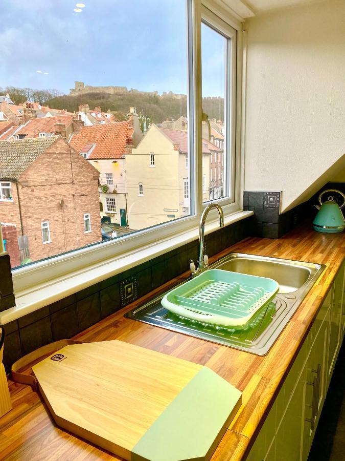 Lighthouse View, One Min From Harbour & Beach Apartamento Scarborough Exterior foto