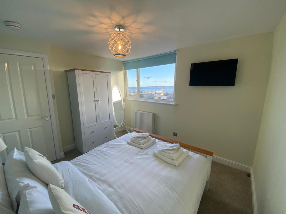 Lighthouse View, One Min From Harbour & Beach Apartamento Scarborough Exterior foto