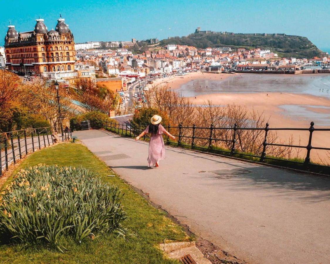 Lighthouse View, One Min From Harbour & Beach Apartamento Scarborough Exterior foto