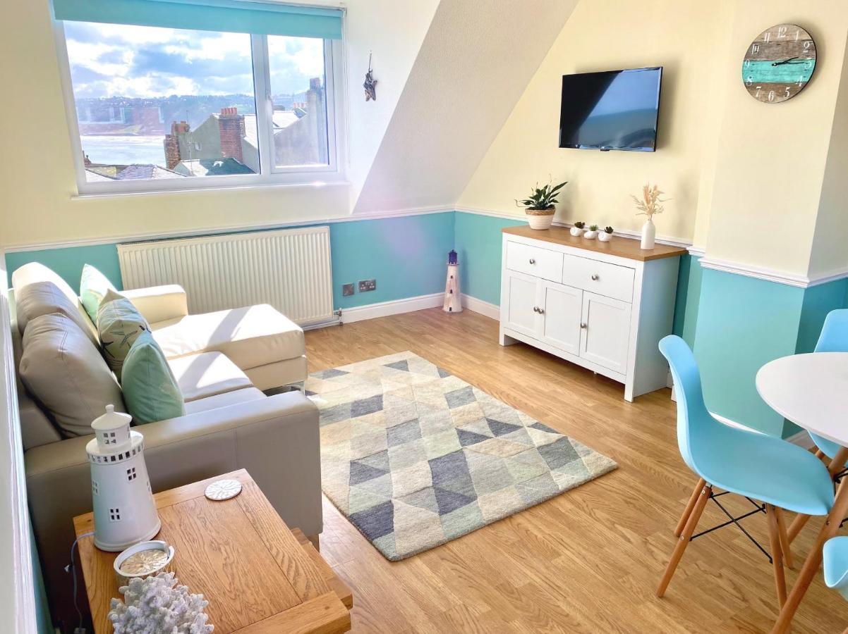 Lighthouse View, One Min From Harbour & Beach Apartamento Scarborough Exterior foto