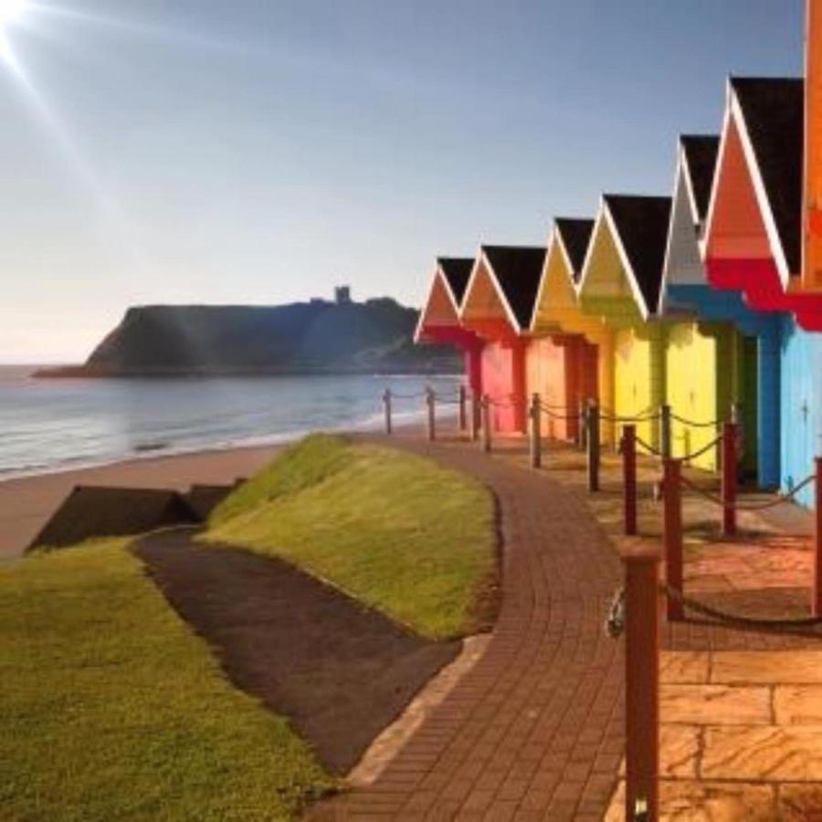 Lighthouse View, One Min From Harbour & Beach Apartamento Scarborough Exterior foto