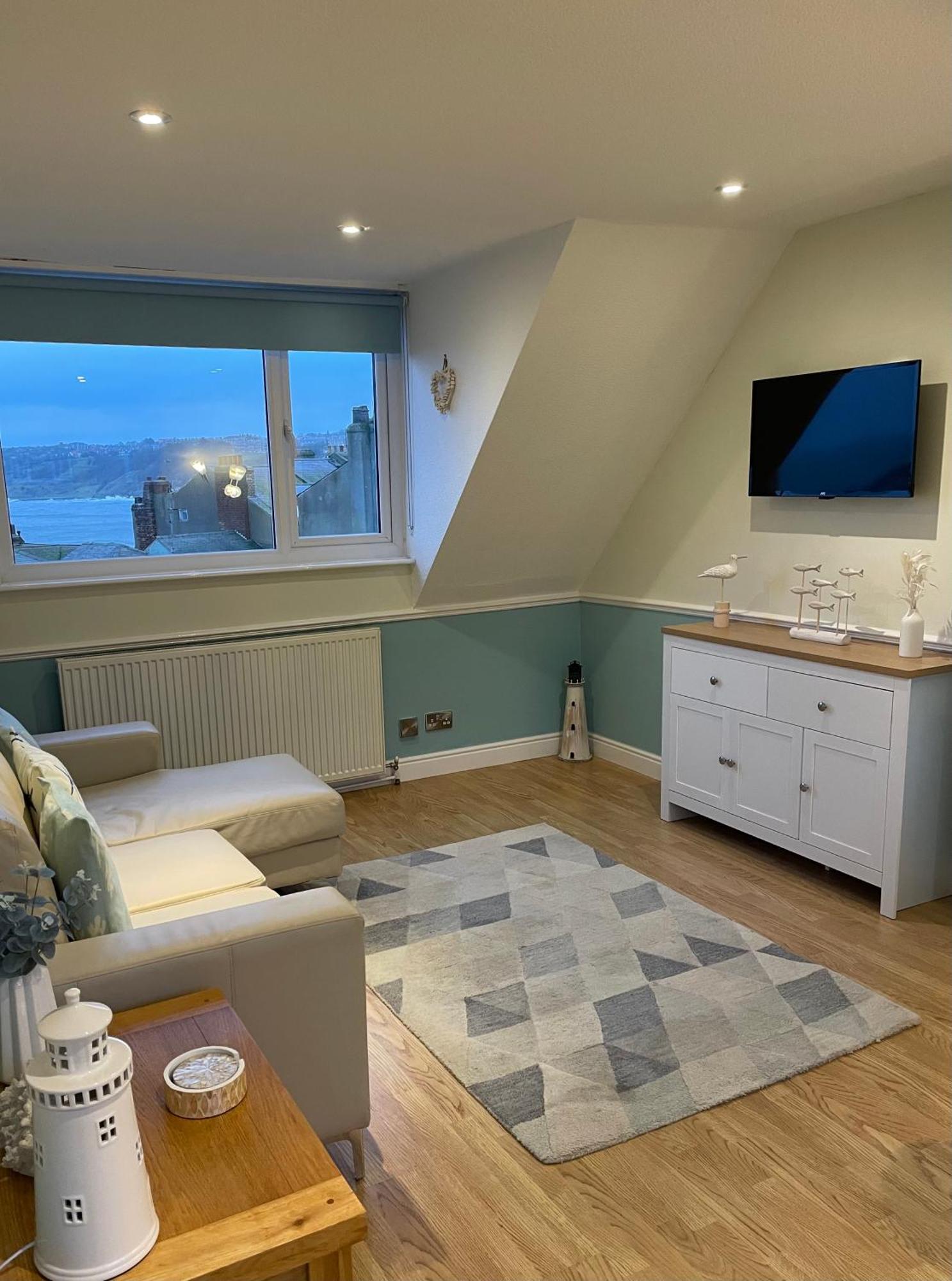 Lighthouse View, One Min From Harbour & Beach Apartamento Scarborough Exterior foto